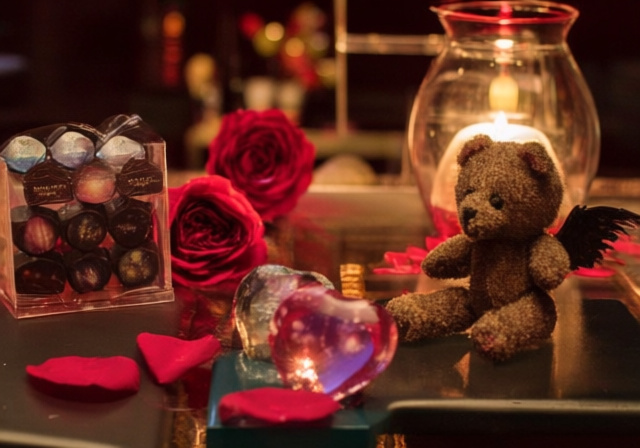 Celebrate Valentines Week With These Offbeat Gifts For Each Day Of Love Week - ofzenandcomputing